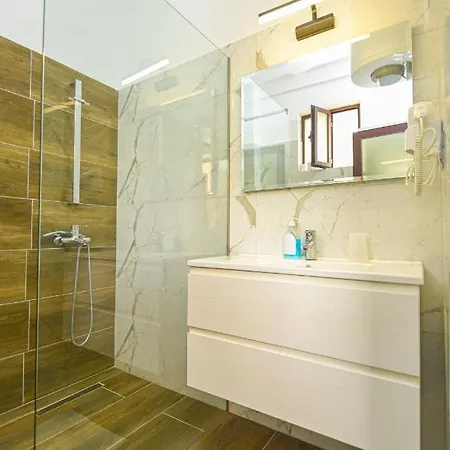 Imperial Hotel 3*