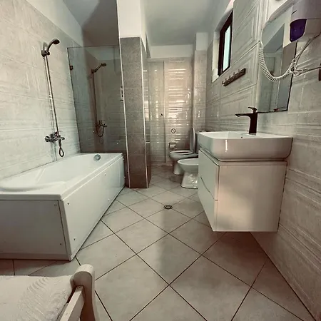 Imperial 3*